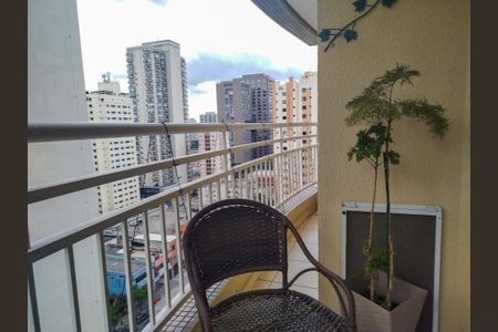 Apartamento para alugar com 60m², 2 quartos e 1 vagaVaranda