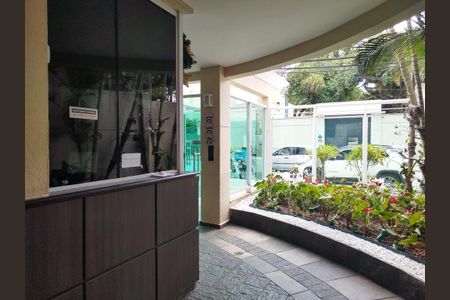 Apartamento para alugar com 60m², 2 quartos e 1 vagaPortaria