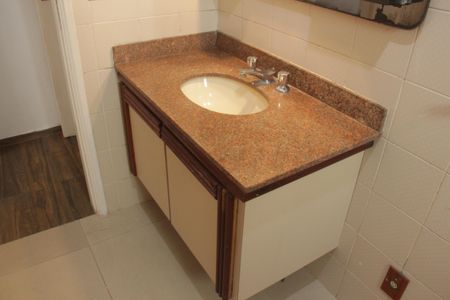 Apartamento para alugar com 213m², 4 quartos e 1 vagaBanheiro da Suite