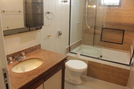 Apartamento para alugar com 213m², 4 quartos e 1 vagaBanheiro da Suite