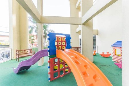 Apartamento para alugar com 64m², 3 quartos e 1 vaga