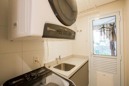 Apartamento à venda com 96m², 2 quartos e 2 vagasÁrea de serviço