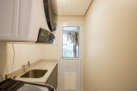 Apartamento à venda com 96m², 2 quartos e 2 vagasÁrea de serviço