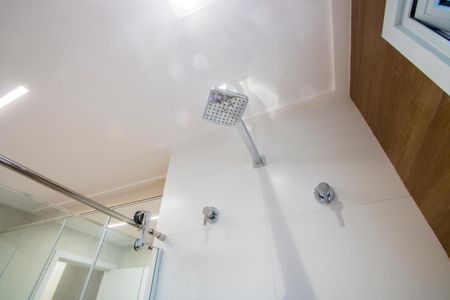 Apartamento à venda com 96m², 2 quartos e 2 vagasBanheiro do quarto 1