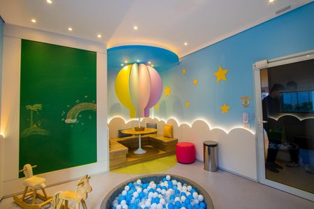 Apartamento à venda com 96m², 2 quartos e 2 vagasÁrea comum - Brinquedoteca