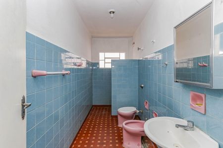 Banheiro de casa para alugar com 1 quarto, 100m² em Vila Santo Estefano, São Paulo