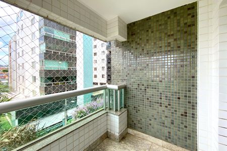 Apartamento para alugar com 242m², 4 quartos e 3 vagasVaranda da Sala