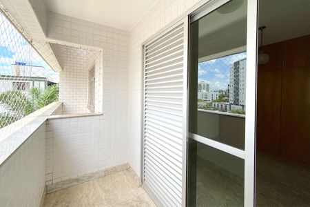 Apartamento para alugar com 242m², 4 quartos e 3 vagasVaranda do Quarto 1