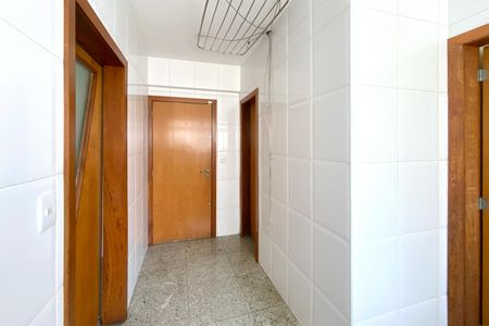 Apartamento para alugar com 242m², 4 quartos e 3 vagasÁrea de Serviço