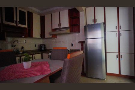 Apartamento para alugar com 72m², 2 quartos e sem vagaCozinha - Armários