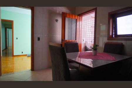 Apartamento para alugar com 72m², 2 quartos e sem vagaCozinha 