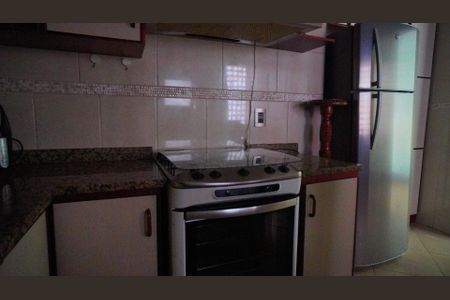 Apartamento para alugar com 72m², 2 quartos e sem vagaCozinha 