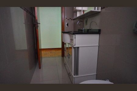 Apartamento para alugar com 72m², 2 quartos e sem vagaBanheiro 