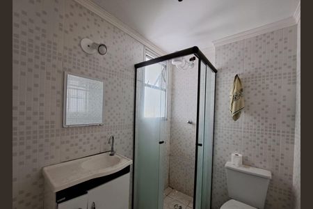 Banheiro de apartamento para alugar com 2 quartos, 60m² em Jardim Roberto, Osasco