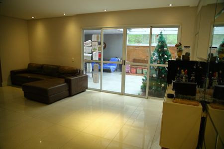 Casa de condomínio para alugar com 250m², 4 quartos e 4 vagasSala