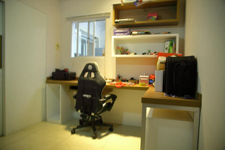 Casa de condomínio para alugar com 250m², 4 quartos e 4 vagasEscritório da Sala 