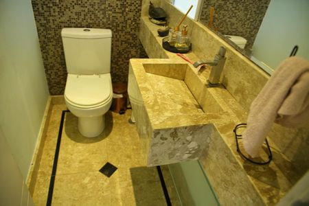 Casa de condomínio para alugar com 250m², 4 quartos e 4 vagasLavabo da Sala 