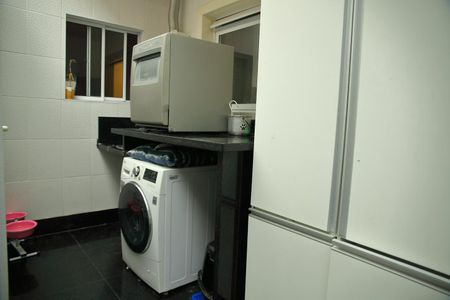 Casa de condomínio para alugar com 250m², 4 quartos e 4 vagasÁrea de Serviço