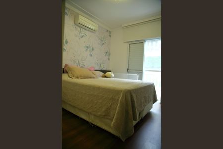 Casa de condomínio para alugar com 250m², 4 quartos e 4 vagasSuíte 1