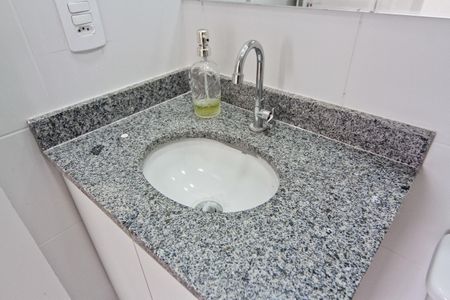 Apartamento para alugar com 37m², 2 quartos e sem vagaBanheiro