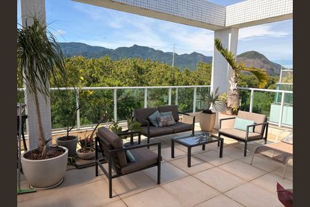 Apartamento à venda com 200m², 4 quartos e 2 vagasCobertura