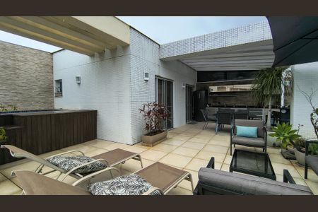 Apartamento à venda com 200m², 4 quartos e 2 vagasCobertura