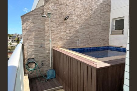 Apartamento à venda com 200m², 4 quartos e 2 vagasCobertura