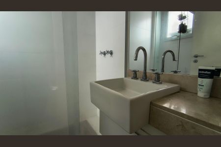 Apartamento à venda com 200m², 4 quartos e 2 vagasBanheiro da Suíte 4