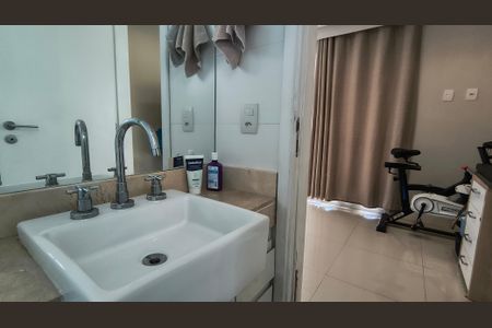 Apartamento à venda com 200m², 4 quartos e 2 vagasBanheiro da Suíte 4