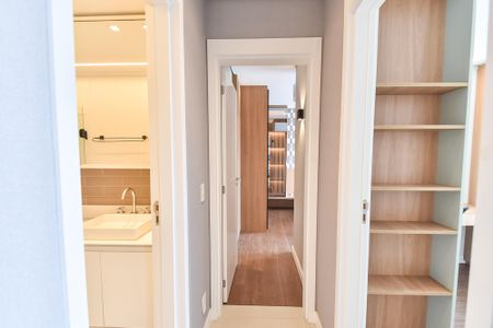 Apartamento à venda com 65m², 2 quartos e 1 vagaCorredor