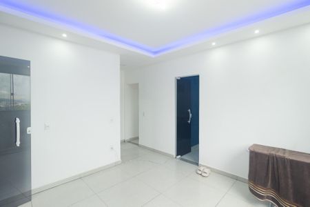 Sala de casa para alugar com 1 quarto, 45m² em Senador Vasconcelos, Rio de Janeiro