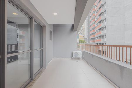 Varanda de kitnet/studio para alugar com 1 quarto, 35m² em Vila Madalena, São Paulo