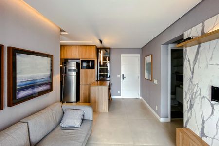 Sala de kitnet/studio à venda com 2 quartos, 65m² em Liberdade, São Paulo