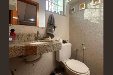 Casa à venda com 123m², 3 quartos e 2 vagas