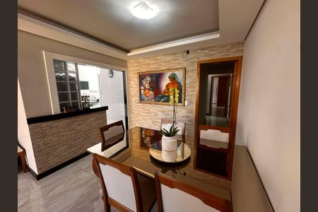 Casa à venda com 123m², 3 quartos e 2 vagas