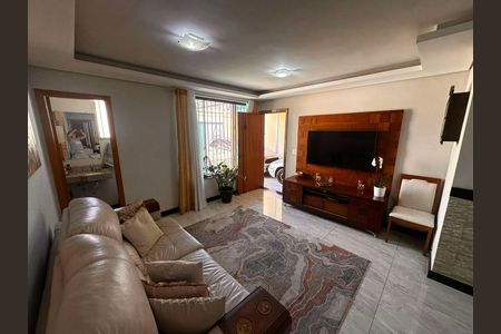 Casa à venda com 123m², 3 quartos e 2 vagas