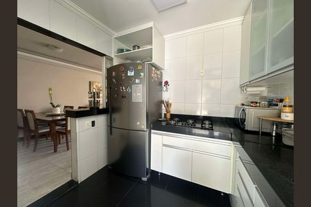 Casa à venda com 123m², 3 quartos e 2 vagas