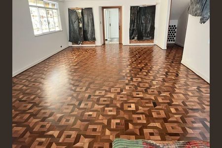 Casa à venda com 2 quartos, 400m² em Jardim Paulistano, São Paulo