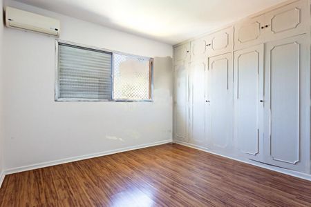 Casa à venda com 3 quartos, 239m² em Alto de Pinheiros, São Paulo