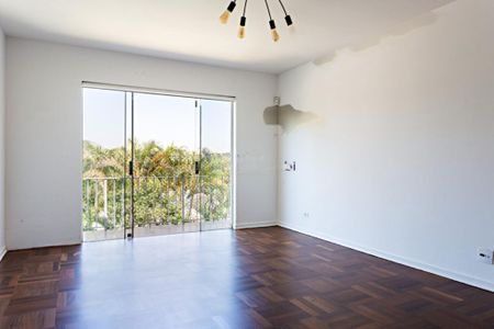 Casa à venda com 3 quartos, 239m² em Alto de Pinheiros, São Paulo