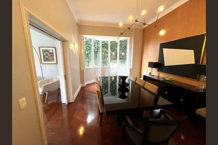 Casa à venda com 5 quartos, 800m² em Vila Progredior, São Paulo