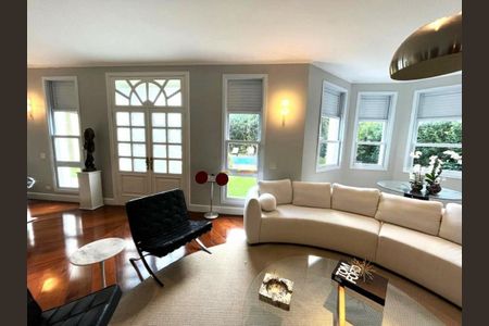 Casa à venda com 5 quartos, 800m² em Vila Progredior, São Paulo