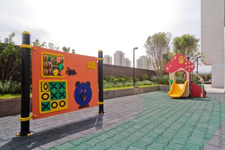 Apartamento à venda com 68m², 2 quartos e 1 vaga Apartamento à venda com 68m², 2 quartos e 1 vagaÁrea comum - Playground
