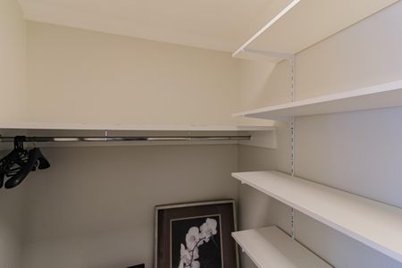 Apartamento à venda com 286m², 3 quartos e 1 vaga Apartamento à venda com 286m², 3 quartos e 1 vagaArmário Sala