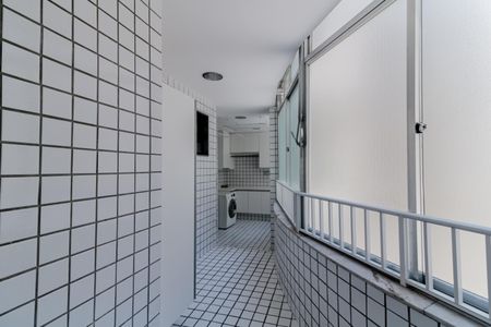 Apartamento à venda com 286m², 3 quartos e 1 vaga Apartamento à venda com 286m², 3 quartos e 1 vagaÁrea de Serviço