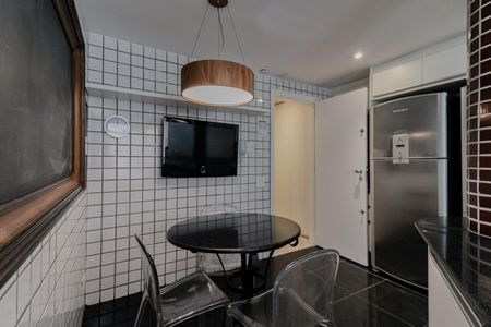 Apartamento à venda com 286m², 3 quartos e 1 vaga Apartamento à venda com 286m², 3 quartos e 1 vagaCozinha