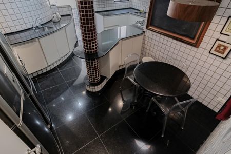 Apartamento à venda com 286m², 3 quartos e 1 vaga Apartamento à venda com 286m², 3 quartos e 1 vagaCozinha
