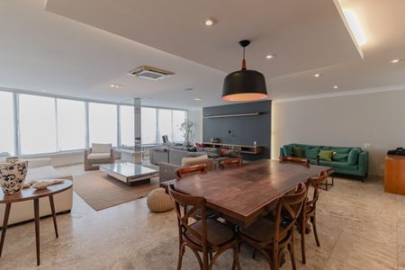 Apartamento à venda com 286m², 3 quartos e 1 vaga Apartamento à venda com 286m², 3 quartos e 1 vagaSala