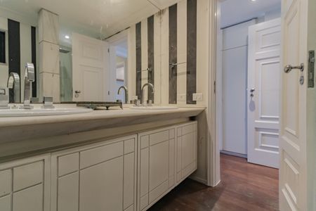 Apartamento à venda com 286m², 3 quartos e 1 vaga Apartamento à venda com 286m², 3 quartos e 1 vagaQuarto 1 - Suíte