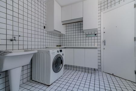 Apartamento à venda com 286m², 3 quartos e 1 vaga Apartamento à venda com 286m², 3 quartos e 1 vagaÁrea de Serviço